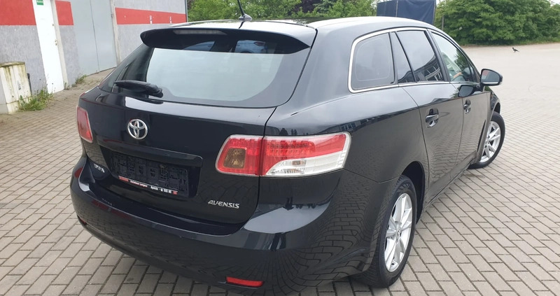 Toyota Avensis cena 23999 przebieg: 269989, rok produkcji 2009 z Elbląg małe 781